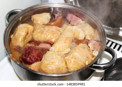 Cabbage Rolls, Dolma Cooked In A Pot