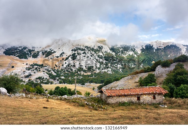 Cabin Mountain Mist Stock Photo Edit Now 132166949