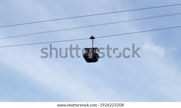 A cable car for sightseeing\

