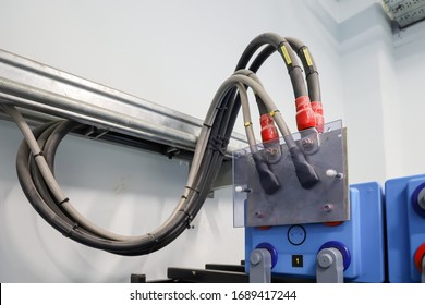 The cable connect to battery from cable ladder