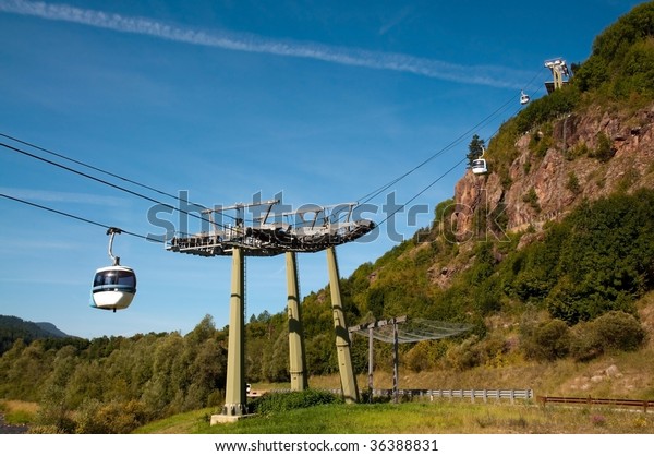 Cable supporting a gondola of an aerial\
tramway. Cermis is a mountain of the Lagorai group in eastern\
Trentino, in the comune of\
Cavalese.