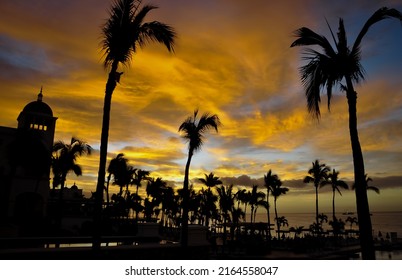 Cabo San Lucas, Mexico - February 25, 2022: Beautiful Sunrise As Seen From Riu Palace Hotel And Resort In Los Cabos. 