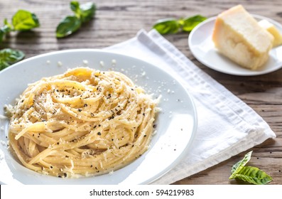 Cacio e Pepe - Spaghetti mit Käse und Pfeffer