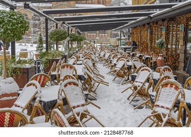 Cafe Restaurant Terrace Snow Cover Winter Weather