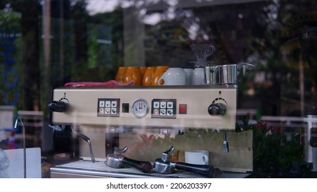 Caffe grinding machine, Caffe maker inside of coffee shop 