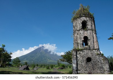 1,284 Mayon volcano Images, Stock Photos & Vectors | Shutterstock