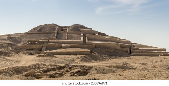 Cahuachi Pyramid In Nazca, Peru