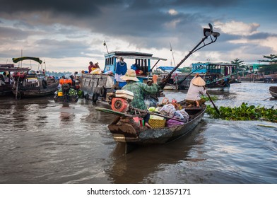 Cai Rang Floating Market, Can Tho, Vietnam