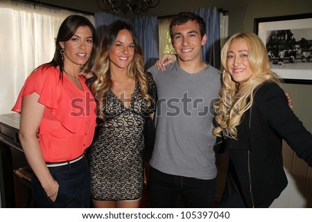 Caitlin Keats Sarah Butler Matthew Ziff Jennifer Blanc On The Set Of Caitlin Keats Sarah Butler Matthew Ziff Jennifer Blanc On The Set Of