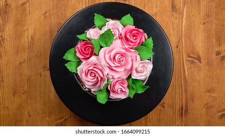 Cake Decorating - Rose Garden Cake - Overhead Closeup