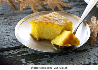 Cake With Semolina, Turmeric And Apricot Jam