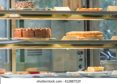 ケーキ ショーケース の画像 写真素材 ベクター画像 Shutterstock