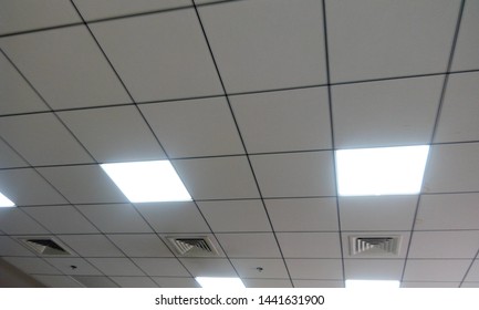 Imagenes Fotos De Stock Y Vectores Sobre Grid Ceilings Shutterstock