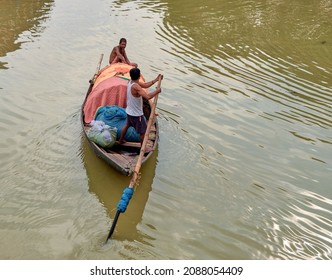 Calcutta, India - November 12 2021: Country Boat On The Hooghly River