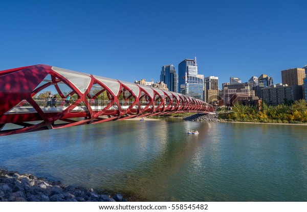 Calgary Canada Sept 21 Panorama Peace Stock Photo (Edit Now) 558545482