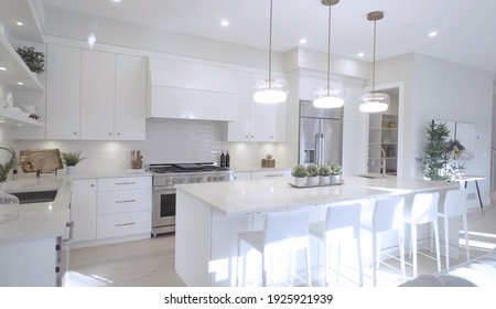 California, 27 February 2021: Luxurious And Bright Kitchen Interior With Elegant Furniture Inside Of Spacious Residential Mansion. Modern Concept For Interior Design And Architecture.