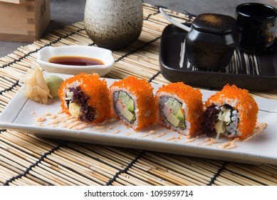 California Maki Sushi With Masago