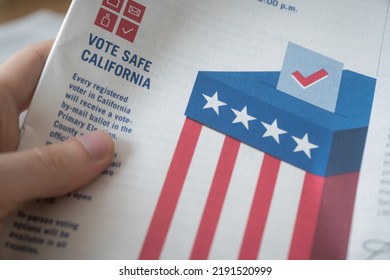 CALIFORNIA, U.S.A. - Aug 11th 2022: Official Voter Information Guide Paper Brochure, 