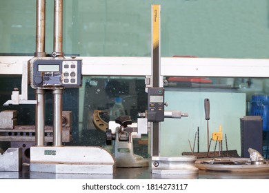 Caliper Height Gauge On Surface Plate And Measure The Product Size On Surface Magnet, Tool For Inspection Product In Engineering Lab, Digital System