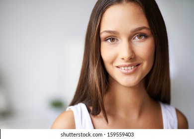 693,089 Woman facing camera Images, Stock Photos & Vectors | Shutterstock