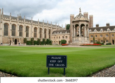 Cambridge England Trinity College Stock Photo 3668397 | Shutterstock