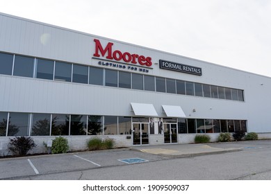 Cambridge, On, Canada- September 27, 2020: Moores Tuxedo Distribution Centre In Cambridge, On, Canada. Moores Is A Canadian Company Specializing In Business Clothing And Formalwear For Men.