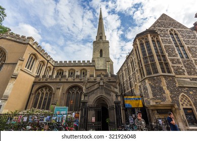 CAMBRIDGE, UK - JULY 24, 2015: Holy Trinity Church In Cambridge, England.  Its Current Vicar Is Rupert Charkham And It Stands Within The Charismatic Evangelical Tradition Of The Church Of England. 