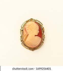 Cameo Brooch Gold Tone Frame Resin Cabochon Brooch Pin