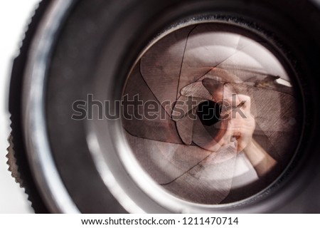 Camera lens with lense reflections.