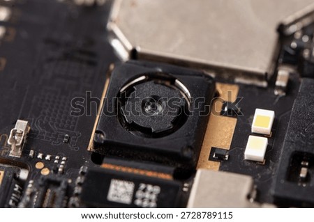 the camera module in the mobile phone