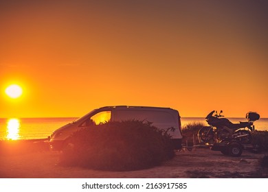 704 Campervan sunset Images, Stock Photos & Vectors | Shutterstock