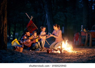 107,004 Camping night Images, Stock Photos & Vectors | Shutterstock