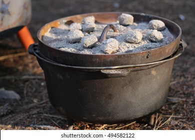 Camping Dutch Oven Outdoor Cooking