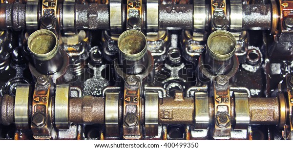 The camshafts in the Korean\
car