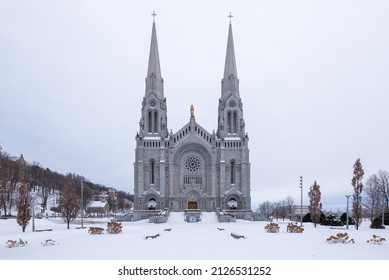 Saint-Anne-de-Beaupré, Québec, Canada – 29 January 2022 : The Basilica Dedicated To St Anne Of The Sainte-Anne-de-Beaupré (Quebec, Canada).