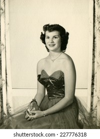 CANADA - CIRCA 1940s: Vintage photo shows studio portrait of a woman. 