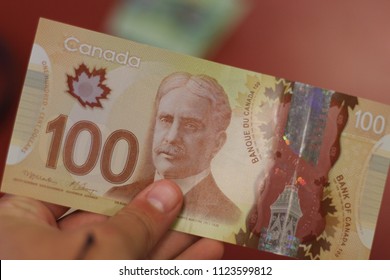 A Canadian 100 Dollar Bill