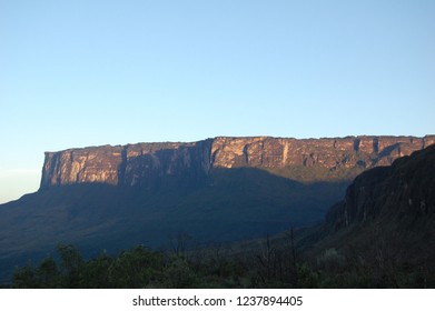 Canaima National Park In Venezuela - Kukenán Tepui View