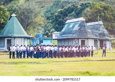 Canaima, Venezuela - 11-19-2021: Class Of Kids In Venezuela Village Gather In Front Of Bolivar Statue Patriotic Tradition