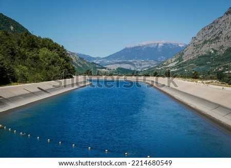 Canal de l'EDF de Canal usinier de la Durance in region Provence-Alpes-Côte d'Azur Valafft.