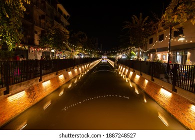 Canal Ong Ang - Canal In Bangkok At Night Life