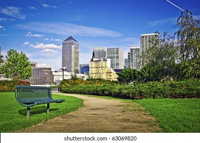 Canary Wharf, Famous skyscrapers of London's financial district. This view includes: Credit Suisse, Morgan Stanley, HSBC Group Head Office, Canary Wharf Tower, Citigroup Centre