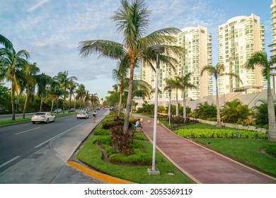 Cancun, Mexico - September 16, 2021: Cancun Kukulkan Street In Hotel Zone. Luxury Resort On Riviera Maya, Yucatan Peninsula