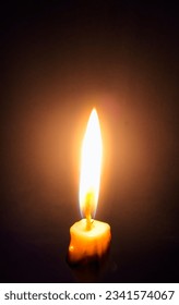 candle, light source now mostly used for decorative and ceremonial purposes,consisting of wax, tallow, or similar slow-burning material, commonly in cylindrical form but made in many fanciful designs,
