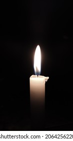 Candlelight photography, dark background. artistic photo
