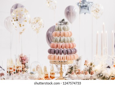 candy bar with balls, macaroon on candy bar, candy bar on holiday, candy bar at the wedding