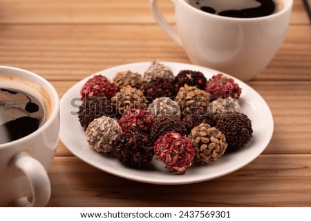 candy, food, caffeine, morning, chocolate, sweet food, dark, photography, sweet, cup, brown, aroma, table, dessert, delicious, hot drink, mug, snack