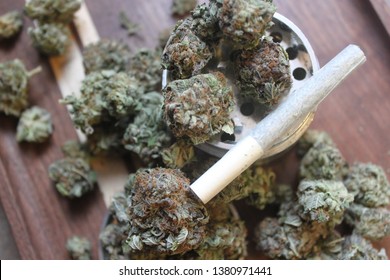 2,578 Cannabis cigar Images, Stock Photos & Vectors | Shutterstock