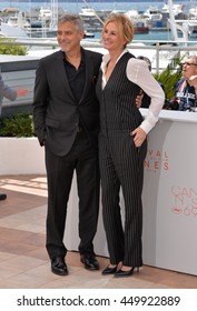 CANNES, FR - MAY 12, 2016: Actors George Clooney & Julia Roberts At The Photocall For 