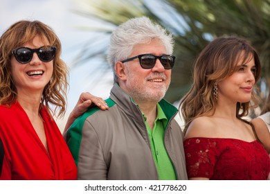 Cannes, France - 17 MAY 2016 - Emma Suarez, Director Pedro Almodovar, Actresses Adriana Ugarte Attend The 'Julieta' Photocall During The 69th Annual Cannes Film Festival